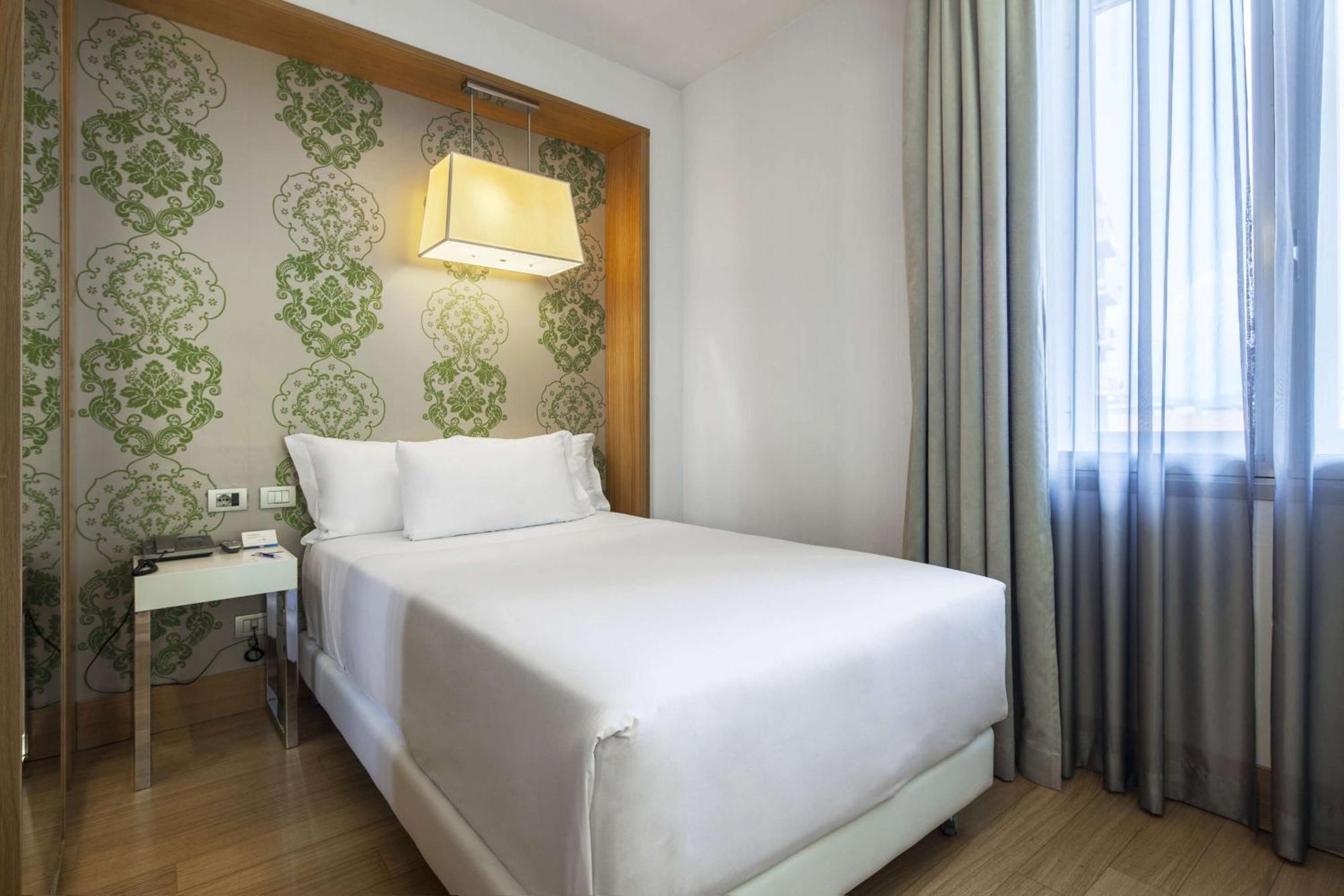Hotel NH Firenze Esterno foto