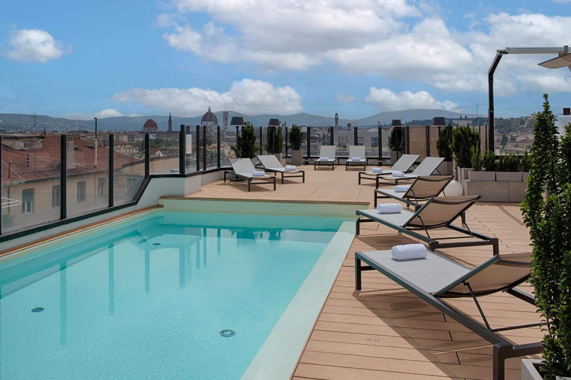 Hotel NH Firenze Esterno foto
