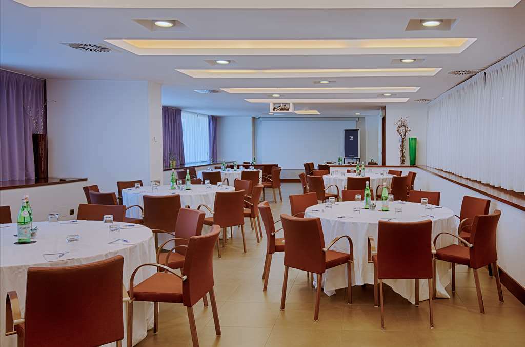 Hotel NH Firenze Servizi foto